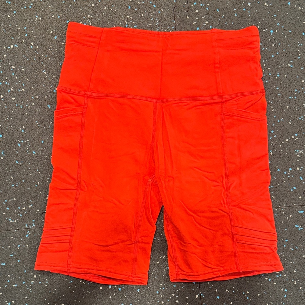 Red Oiselle Long Pocket Jogger running shorts women’s size 6